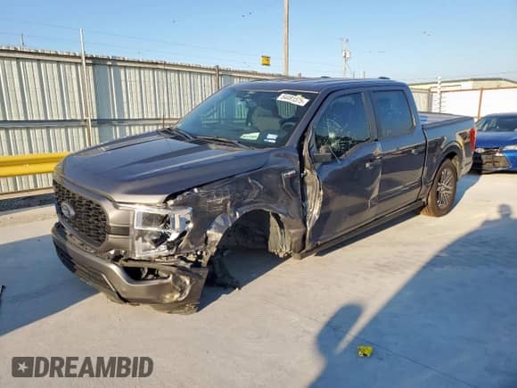 2022 Ford F-150 XL z VIN 1FTEW1C54NKF11885, wystawiony jako Copart lot #84481375 z przebiegiem Nie podano mil oraz Szkoda całkowita • Salvage title. Historia ofert i sprzedaży dostępna na DreamBid. Obrazek 1.