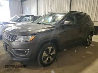 2019 Jeep Compass Latitude с VIN 3C4NJDBB7KT741180, выставлен на аукционе Copart как лот 86051805 с пробегом 67 017 миль миль и Списание • Salvage title. История ставок и продаж доступна на DreamBid. Изображение 1.