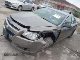 2011 Chevrolet Malibu 1FL z VIN 1G1ZA5EU6BF347483, wystawiony jako IAAI lot #43031984 z przebiegiem 176 013 mil mil oraz . Historia ofert i sprzedaży dostępna na DreamBid. Obrazek 2.