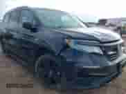 2021 Honda Pilot Black Edition z VIN 5FNYF6H70MB012629, wystawiony jako IAAI lot #43289082 z przebiegiem 103 135 mil mil oraz . Historia ofert i sprzedaży dostępna na DreamBid. Obrazek 1.
