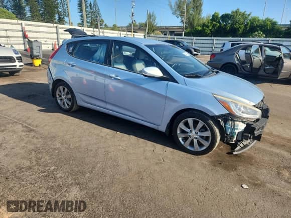 2014 Hyundai Accent SE с VIN KMHCU5AE4EU146535, выставлен на аукционе Copart как лот 68481275 с пробегом 150 277 миль миль и Списание • Salvage title. История ставок и продаж доступна на DreamBid. Изображение 4.