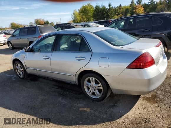 2006 Honda Accord LX SE with VIN 1HGCM56336A802126, listed as a Copart auction lot 86106455 with 309,990 mi miles and Clean title. Bid and sale history available at DreamBid. Image 2.