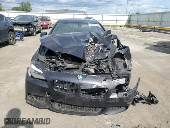 2012 BMW 5 Series 528i xDrive с VIN WBAXH5C53CDW05958, выставлен на аукционе Copart как лот 69610525 с пробегом 178 460 миль миль и Списание • Salvage title. История ставок и продаж доступна на DreamBid. Изображение 5.