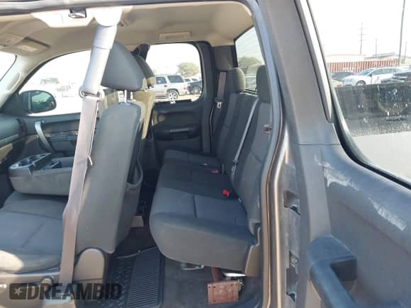 2012 Chevrolet Silverado 1500 LT z VIN 1GCRCSE01CZ327977, wystawiony jako IAAI lot #43379887 z przebiegiem 73 817 mil mil oraz . Historia ofert i sprzedaży dostępna na DreamBid. Obrazek 8.