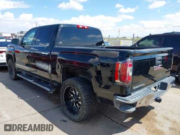 2018 GMC Sierra 1500 SLT z VIN 3GTP1NEC4JG171276, wystawiony jako IAAI lot #42978868 z przebiegiem 118 290 mil mil oraz . Historia ofert i sprzedaży dostępna na DreamBid. Obrazek 3.