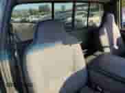 2000 Dodge 1500 Work Special с VIN 1B7HC16X5YS535183, выставлен на аукционе Copart как лот 88287215 с пробегом 202 026 миль миль и Списание • Salvage title. История ставок и продаж доступна на DreamBid. Изображение 10.