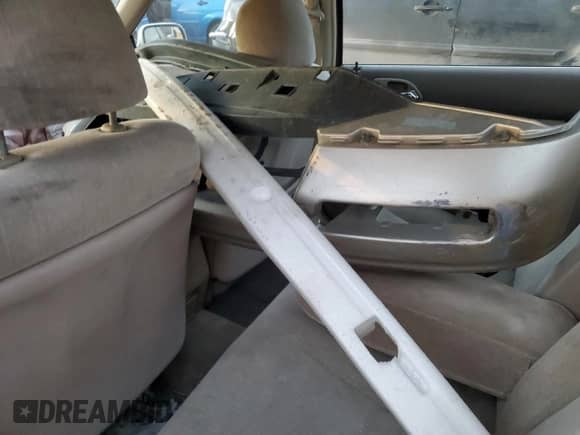 1995 Honda Accord LX z VIN 1HGCD5638SA151859, wystawiony jako Copart lot #85007704 z przebiegiem 137 901 mil mil oraz Szkoda całkowita • Salvage title. Historia ofert i sprzedaży dostępna na DreamBid. Obrazek 14.