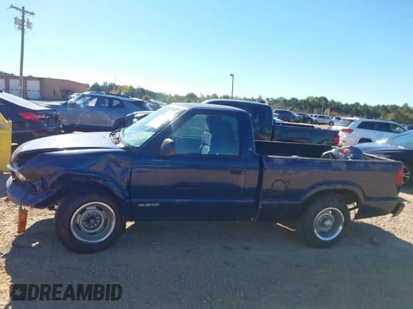 1998 Chevrolet S-10 LS с VIN 1GCCS1447W8187449, выставлен на аукционе IAAI как лот 43439235 с пробегом 193 185 миль миль и . История ставок и продаж доступна на DreamBid. Изображение 14.