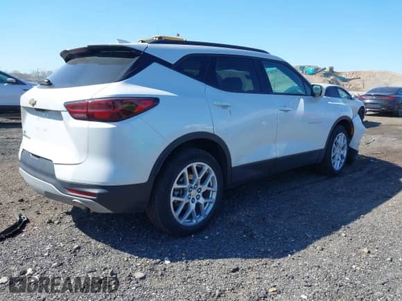 2023 Chevrolet Blazer LT с VIN 3GNKBJRS4PS155285, выставлен на аукционе IAAI как лот 42041779 с пробегом 31 043 миль миль и . История ставок и продаж доступна на DreamBid. Изображение 4.