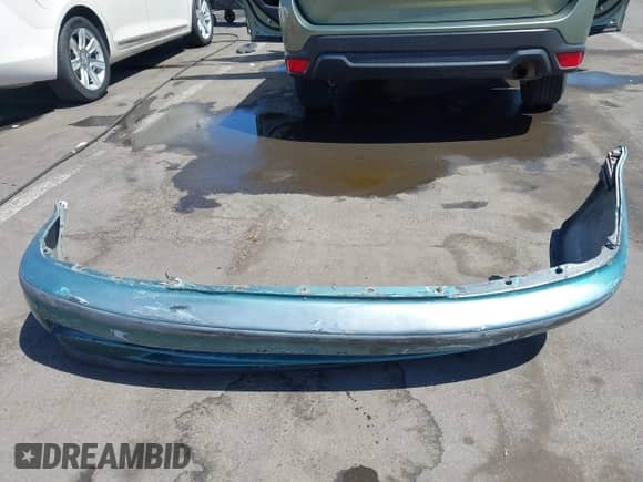 1993 Honda Accord with VIN 1HGCB7678PA087172, listed as a IAAI auction lot 42853056 with 231,990 mi miles and . Bid and sale history available at DreamBid. Image 12.