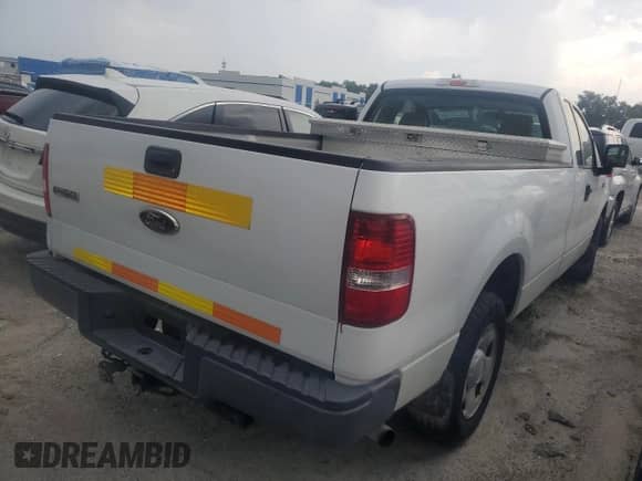 2008 Ford F-150 XL with VIN 1FTRF12278KE14872, listed as a Copart auction lot 88339365 with 190,454 mi miles and Clean title. Bid and sale history available at DreamBid. Image 3.