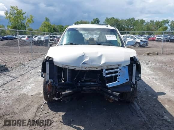 2011 Cadillac Escalade with VIN 1GYS3AEF2BR305494, listed as a IAAI auction lot 43065173 with 174,844 mi miles and . Bid and sale history available at DreamBid. Image 12.