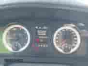 2017 Ram 1500 Outdoorsman z VIN 1C6RR7TT7HS677839, wystawiony jako IAAI lot #43276327 z przebiegiem 127 804 mil mil oraz . Historia ofert i sprzedaży dostępna na DreamBid. Obrazek 7.