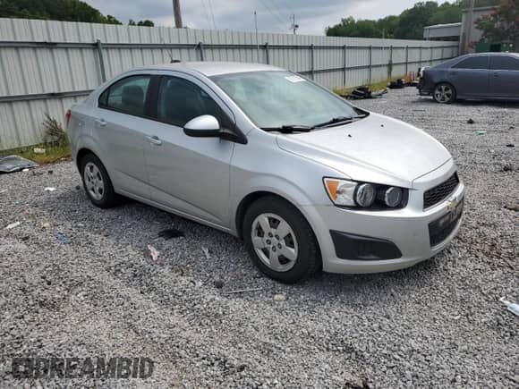 2015 Chevrolet Sonic LS с VIN 1G1JA5SHXF4210830, выставлен на аукционе Copart как лот 67315945 с пробегом 33 632 миль миль и Списание • Salvage title. История ставок и продаж доступна на DreamBid. Изображение 4.