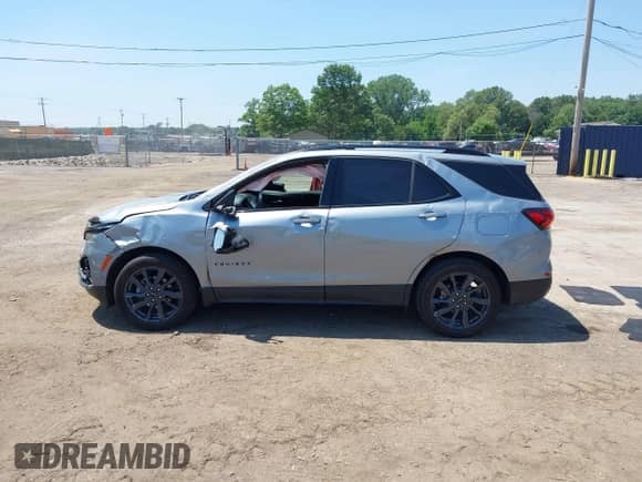 2024 Chevrolet Equinox RS z VIN 3GNAXWEG2RS113552, wystawiony jako IAAI lot #42663618 z przebiegiem 7 193 mil mil oraz . Historia ofert i sprzedaży dostępna na DreamBid. Obrazek 14.