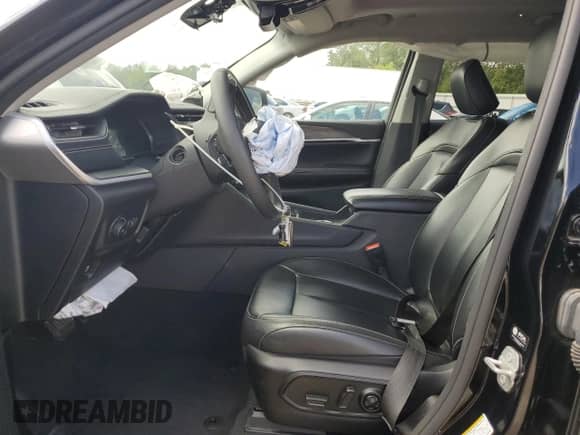 2023 Jeep Grand Cherokee Limited with VIN 1C4RJHBG0PC640862, listed as a Copart auction lot 71051095 with 56,207 mi miles and Non repairable. Bid and sale history available at DreamBid. Image 7.