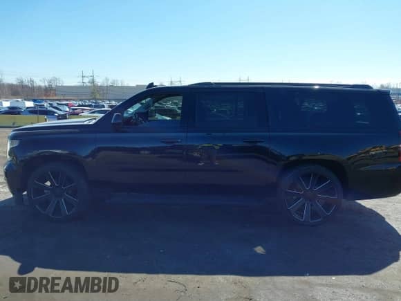2016 Chevrolet Suburban LS z VIN 1GNSKGKC3GR236223, wystawiony jako IAAI lot #41761595 z przebiegiem 269 500 mil mil oraz . Historia ofert i sprzedaży dostępna na DreamBid. Obrazek 14.