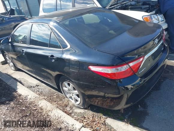 2015 Toyota Camry SE с VIN 4T1BF1FKXFU490899, выставлен на аукционе IAAI как лот 43328797 с пробегом 140 812 миль миль и . История ставок и продаж доступна на DreamBid. Изображение 3.
