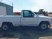 1995 Chevrolet Silverado 1500 z VIN 1GCEC14Z8SZ217712, wystawiony jako IAAI lot #42459235 z przebiegiem 172 963 mil mil oraz . Historia ofert i sprzedaży dostępna na DreamBid. Obrazek 13.
