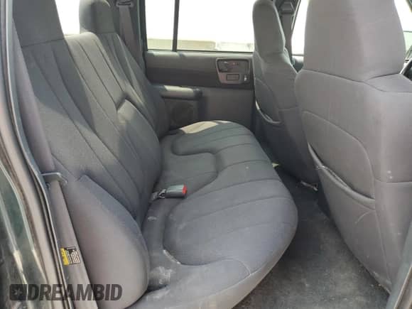 2004 Chevrolet S-10 LS z VIN 1GCDT13X74K118421, wystawiony jako Copart lot #60992535 z przebiegiem 150 399 mil mil oraz Czysty tytuł • Clean title. Historia ofert i sprzedaży dostępna na DreamBid. Obrazek 10.