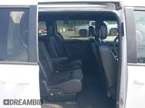 2014 Dodge Grand Caravan SXT 30th Anniversary z VIN 2C4RDGCG7ER417447, wystawiony jako IAAI lot #42871198 z przebiegiem 158 683 mil mil oraz . Historia ofert i sprzedaży dostępna na DreamBid. Obrazek 8.