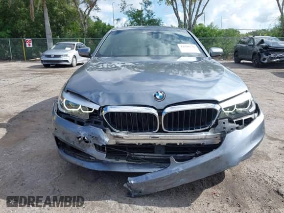 2019 BMW 5 Series 530i with VIN WBAJA5C50KBX87929, listed as a IAAI auction lot 42546731 with 50,129 mi miles and . Bid and sale history available at DreamBid. Image 6.