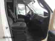 2019 Ram ProMaster Cargo z VIN 3C6TRVDG2KE515235, wystawiony jako IAAI lot #42744738 z przebiegiem 88 721 mil mil oraz . Historia ofert i sprzedaży dostępna na DreamBid. Obrazek 5.