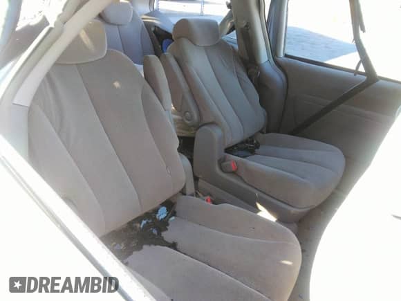 2007 Hyundai Entourage GLS с VIN KNDMC233376041076, выставлен на аукционе IAAI как лот 35154157 с пробегом 187 665 миль миль и . История ставок и продаж доступна на DreamBid. Изображение 8.