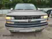 1999 Chevrolet Silverado 1500 LS with VIN 2GCEK19T1X1290279, listed as a Copart auction lot 81152175 with 298,379 mi miles and Salvage title. Bid and sale history available at DreamBid. Image 5.