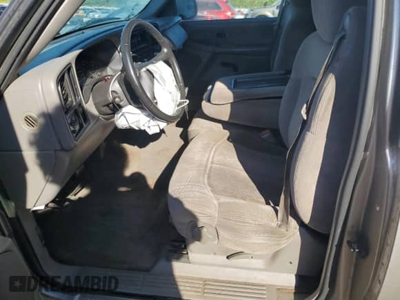 2000 Chevrolet Silverado 1500 LS z VIN 2GCEC19T9Y1249882, wystawiony jako Copart lot #84471475 z przebiegiem 213 077 mil mil oraz Szkoda całkowita • Salvage title. Historia ofert i sprzedaży dostępna na DreamBid. Obrazek 7.
