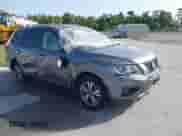 2019 Nissan Pathfinder S z VIN 5N1DR2MN4KC627709, wystawiony jako IAAI lot #41656585 z przebiegiem 89 705 mil mil oraz . Historia ofert i sprzedaży dostępna na DreamBid. Obrazek 1.