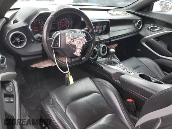 2017 Chevrolet Camaro 2LT z VIN 1G1FC1RX5H0187683, wystawiony jako Copart lot #55844005 z przebiegiem 73 118 mil mil oraz Szkoda całkowita • Salvage title. Historia ofert i sprzedaży dostępna na DreamBid. Obrazek 8.