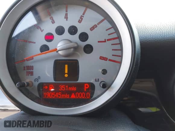 2007 MINI Hardtop with VIN WMWMF33537TT55761, listed as a IAAI auction lot 43072021 with 190,545 mi miles and . Bid and sale history available at DreamBid. Image 16.