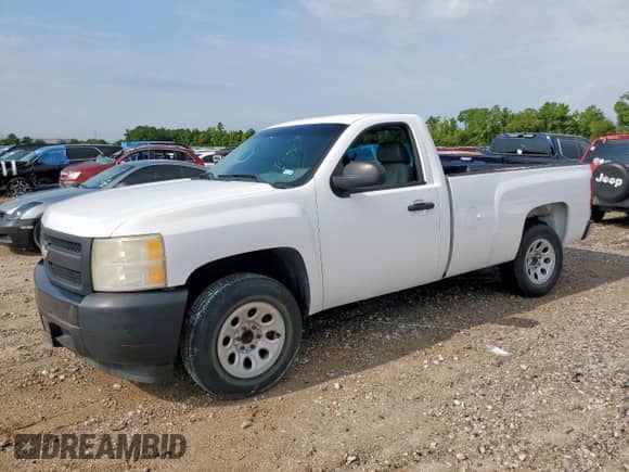 2008 Chevrolet Silverado 1500 Work Truck with VIN 1GCEC14X08Z292749, listed as a Copart auction lot 69648635 with 127,603 mi miles and Salvage title. Bid and sale history available at DreamBid. Image 1.