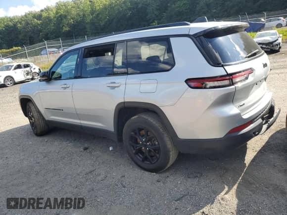 2024 Jeep Grand Cherokee Altitude X with VIN 1C4RJKAG9R8527223, listed as a Copart auction lot 71033485 with 34,310 mi miles and Non repairable. Bid and sale history available at DreamBid. Image 2.