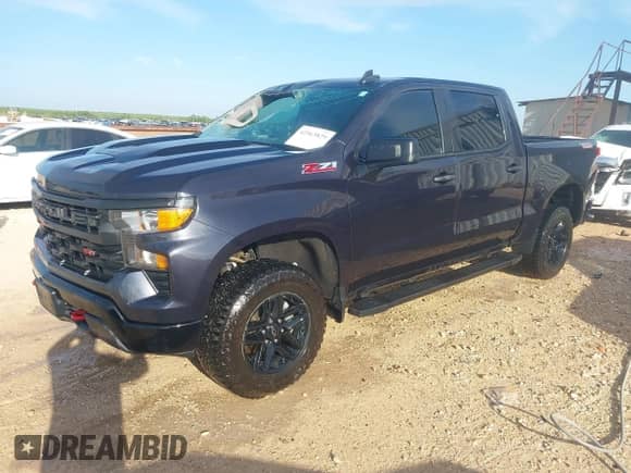 2022 Chevrolet Silverado 1500 Custom Trail Boss с VIN 3GCPDCEK0NG609686, выставлен на аукционе IAAI как лот 42563829 с пробегом 80 358 миль миль и . История ставок и продаж доступна на DreamBid. Изображение 2.