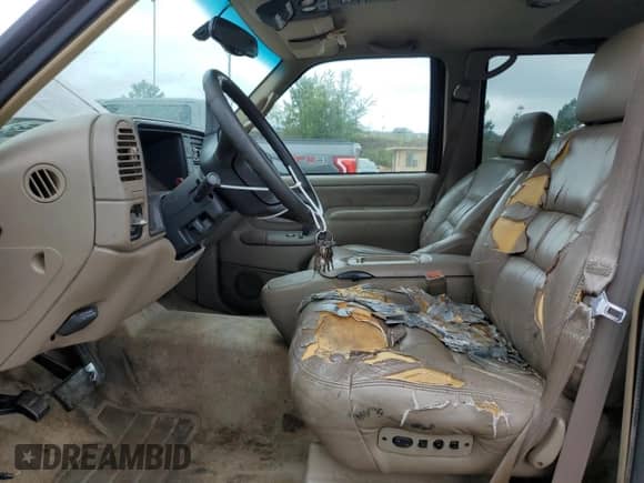 1999 Chevrolet Suburban с VIN 3GNEC16R9XG186868, выставлен на аукционе Copart как лот 67145805 с пробегом 296 144 миль миль и Списание • Salvage title. История ставок и продаж доступна на DreamBid. Изображение 7.