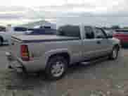 2005 GMC Sierra 1500 SLT z VIN 2GTEK19B251268196, wystawiony jako Copart lot #62707075 z przebiegiem 191 998 mil mil oraz Szkoda całkowita • Salvage title. Historia ofert i sprzedaży dostępna na DreamBid. Obrazek 3.