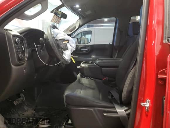 2021 Chevrolet Silverado 1500 Work Truck z VIN 3GCPYAEH3MG274838, wystawiony jako Copart lot #45712945 z przebiegiem 19 724 mil mil oraz Szkoda całkowita • Salvage title. Historia ofert i sprzedaży dostępna na DreamBid. Obrazek 7.