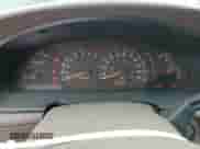 2001 Toyota Tundra Limited z VIN 5TBBT48171S143054, wystawiony jako Copart lot #71740305 z przebiegiem 121 330 mil mil oraz Czysty tytuł • Clean title. Historia ofert i sprzedaży dostępna na DreamBid. Obrazek 9.