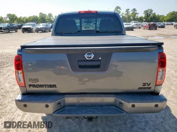 2018 Nissan Frontier SV z VIN 1N6AD0ER5JN749359, wystawiony jako Copart lot #71167385 z przebiegiem 56 376 mil mil oraz Szkoda całkowita • Salvage title. Historia ofert i sprzedaży dostępna na DreamBid. Obrazek 6.