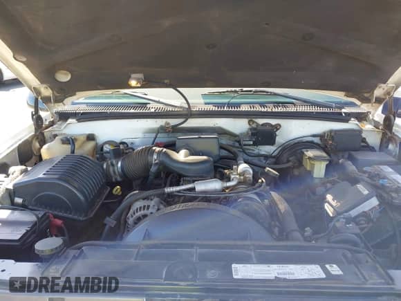 1998 Chevrolet Silverado 1500 z VIN 1GCEC19M2WR124476, wystawiony jako IAAI lot #43159488 z przebiegiem 152 969 mil mil oraz . Historia ofert i sprzedaży dostępna na DreamBid. Obrazek 10.