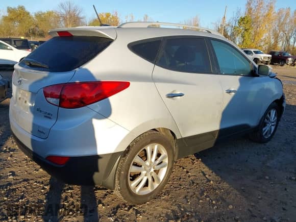 2013 Hyundai Tucson GLS с VIN KM8JUCACXDU622408, выставлен на аукционе IAAI как лот 43514298 с пробегом 56 439 миль миль и . История ставок и продаж доступна на DreamBid. Изображение 4.