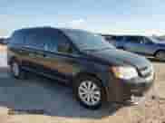 2019 Dodge Grand Caravan SXT z VIN 2C4RDGCG4KR802296, wystawiony jako Copart lot #90471155 z przebiegiem 132 034 mil mil oraz Szkoda całkowita • Salvage title. Historia ofert i sprzedaży dostępna na DreamBid. Obrazek 4.