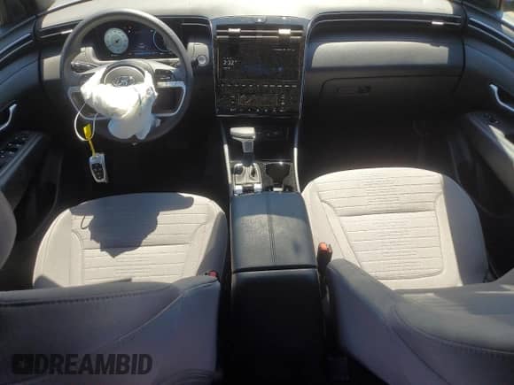 2024 Hyundai Santa Cruz SEL с VIN 5NTJCDDE4RH104615, выставлен на аукционе Copart как лот 60173204 с пробегом 2 825 миль миль и Списание • Salvage title. История ставок и продаж доступна на DreamBid. Изображение 8.