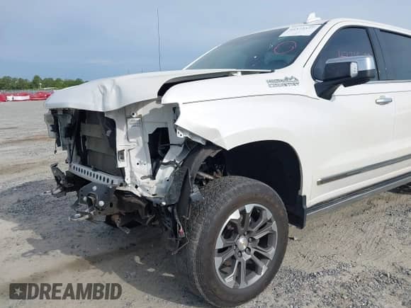 2022 Chevrolet Silverado 1500 High Country with VIN 1GCUDJED7NZ589980, listed as a IAAI auction lot 42373577 with 47,292 mi miles and . Bid and sale history available at DreamBid. Image 6.