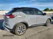 2023 Nissan Kicks SR z VIN 3N1CP5DV7PL524905, wystawiony jako Copart lot #84019325 z przebiegiem 37 442 mil mil oraz Szkoda całkowita • Salvage title. Historia ofert i sprzedaży dostępna na DreamBid. Obrazek 3.