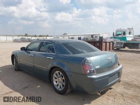 2005 Chrysler 300 C with VIN 2C3JA63HX5H558578, listed as a IAAI auction lot 43250229 with 123,150 mi miles and . Bid and sale history available at DreamBid. Image 3.