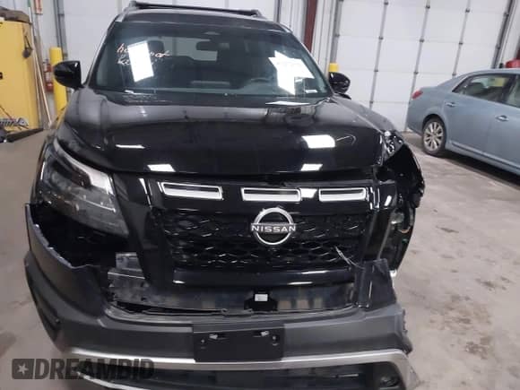 2024 Nissan Pathfinder Rock Creek with VIN 5N1DR3BD4RC257873, listed as a IAAI auction lot 41272092 with 3,324 mi miles and . Bid and sale history available at DreamBid. Image 13.