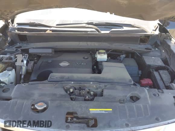 2016 Nissan Pathfinder S z VIN 5N1AR2MN9GC622533, wystawiony jako IAAI lot #42235750 z przebiegiem 170 476 mil mil oraz . Historia ofert i sprzedaży dostępna na DreamBid. Obrazek 10.